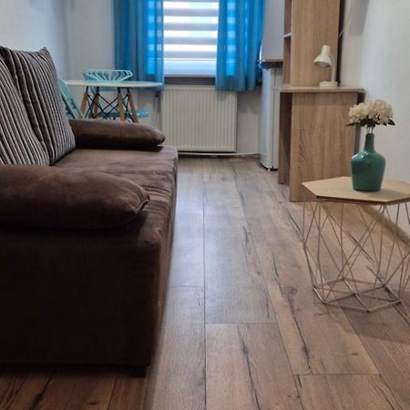 Hostel Tulip - Pokoj 2 Ze Wspolna Lazienka I Kuchnia Stettin Exterior foto